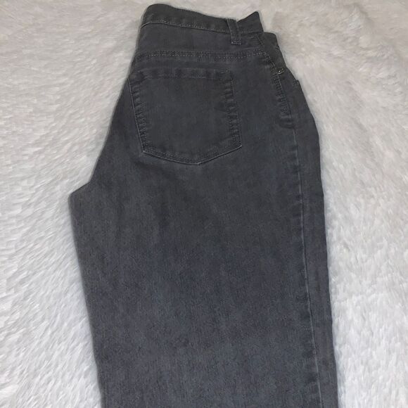 Gloria Vanderbilt Women's Classic Amanda High Rise Tapered Jean 8 Short - Picture 11 of 16